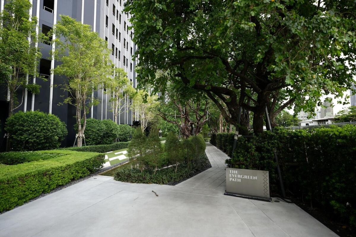 Life Ladprao 2 Bedrooms Apartment *