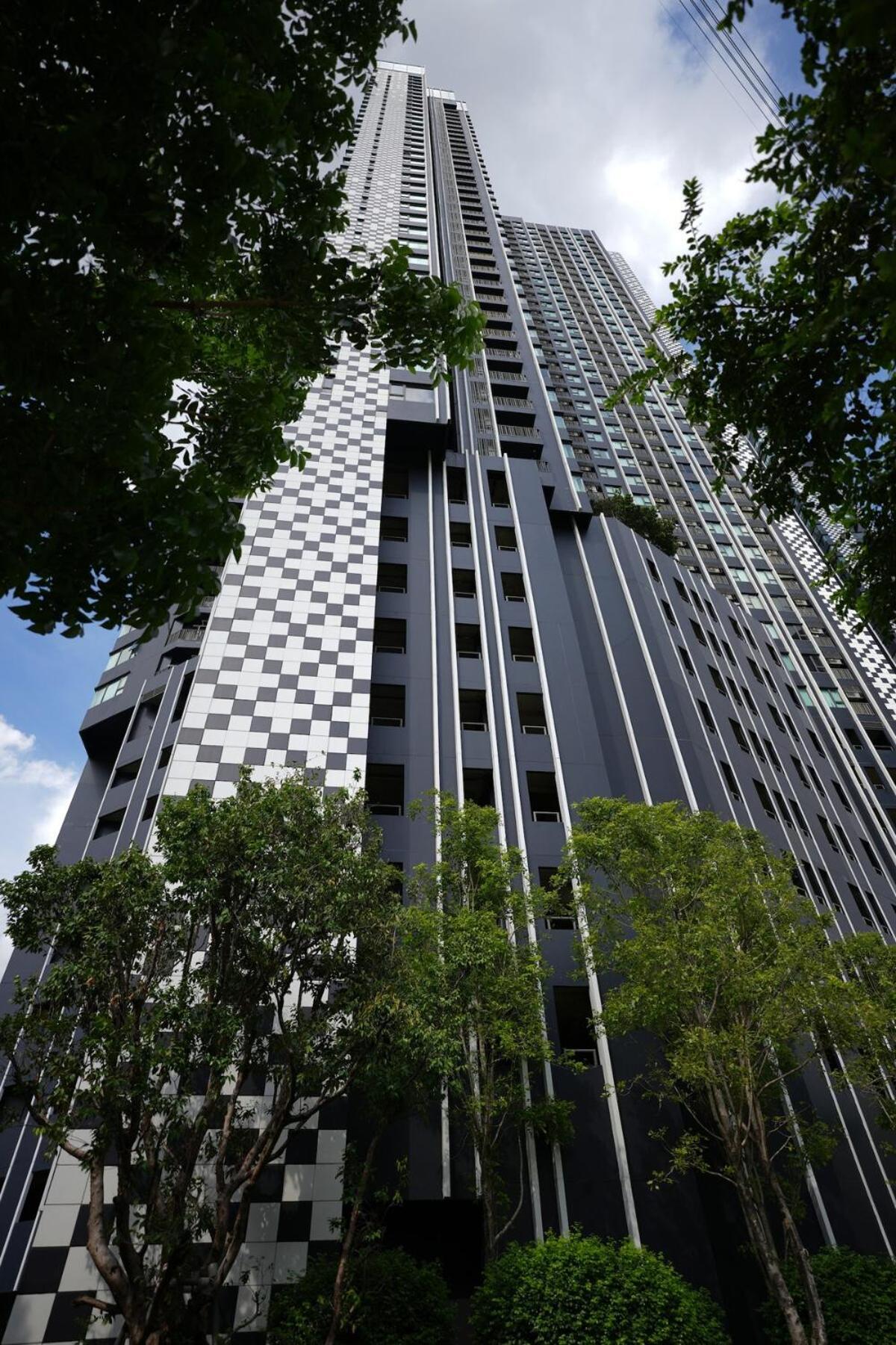 Life Ladprao 2 Bedrooms Apartment