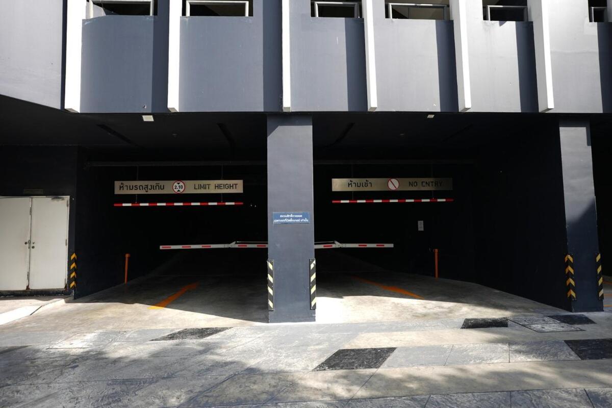 Life Ladprao 2 Bedrooms *